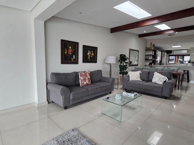 2 Bedroom Townhouse For Sale in Umgeni Park