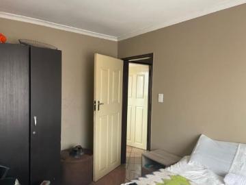 2 Bedroom Townhouse For Sale in Vanderbijlpark CE 3