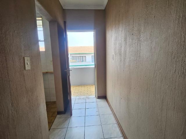 2 Bedroom Townhouse For Sale in Verwoerdpark