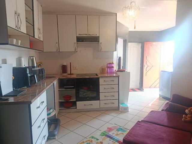 2 Bedroom Townhouse For Sale in Vosloorus Ext 6