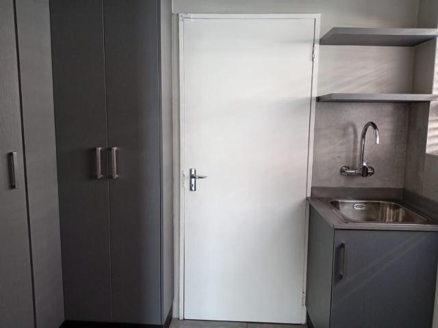 2 Bedroom Townhouse For Sale in Vredenburg