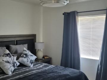 2 Bedroom Townhouse For Sale in Vredenburg
