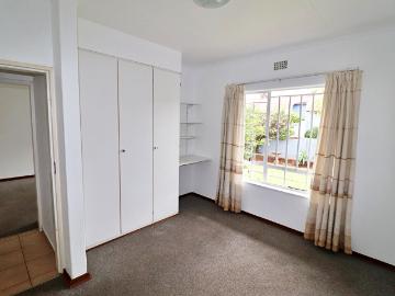 2 Bedroom Townhouse For Sale in Wychwood