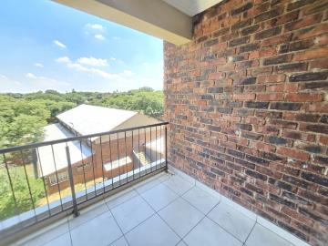2 Bedroom Townhouse For Sale in Wychwood
