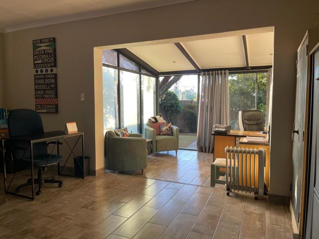 2 Bedroom Townhouse For Sale in Wapadrand