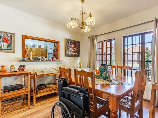 2 Bedroom Townhouse For Sale in Wapadrand