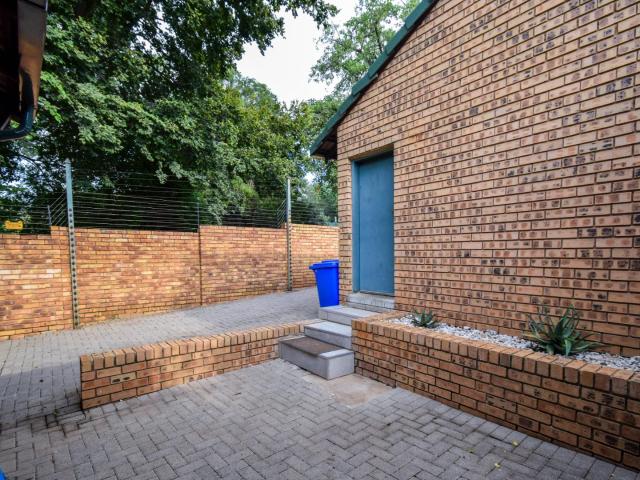 2 Bedroom Townhouse For Sale in Wapadrand
