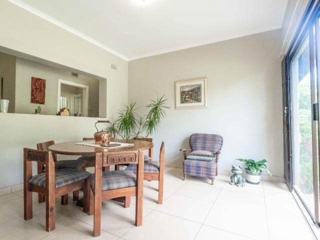 2 Bedroom Townhouse For Sale in Waterfall