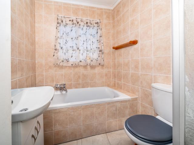 2 Bedroom Townhouse For Sale in Wilgeheuwel