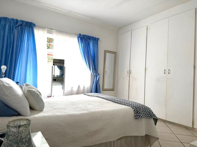 2 Bedroom Townhouse For Sale in Willow Park Manor