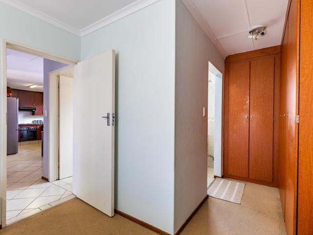2 Bedroom Townhouse For Sale in Willow Park Manor