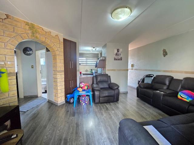 2 Bedroom Townhouse For Sale in Winchester Hills