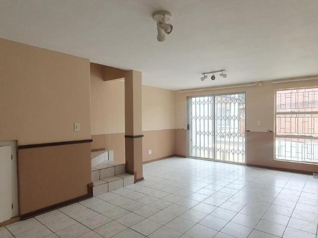 2 Bedroom Townhouse For Sale in Winchester Hills