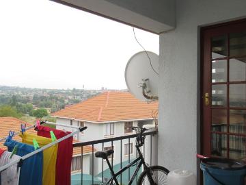2 Bedroom Townhouse For Sale in Winchester Hills