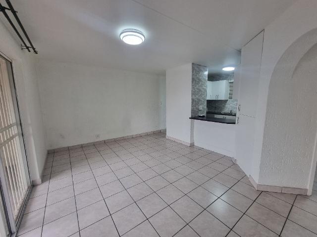 2 Bedroom Townhouse For Sale in Winchester Hills