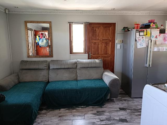 2 Bedroom Townhouse For Sale in Winklespruit