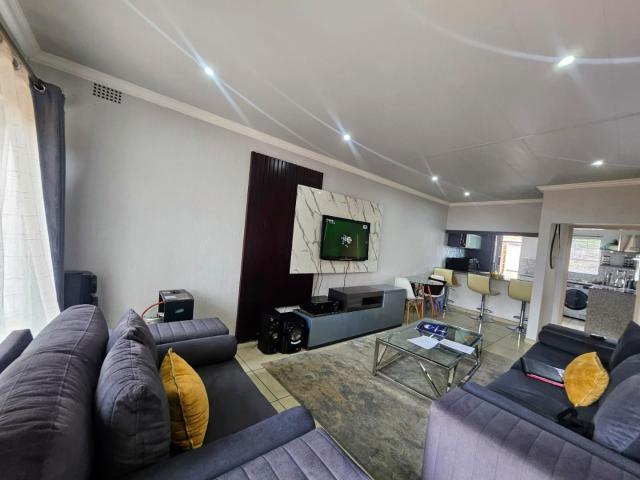 2 Bedroom Townhouse For Sale in Witfield