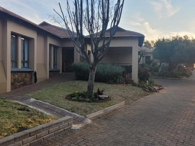 2 Bedroom Townhouse For Sale in Woodland Hills Wildlife Estate