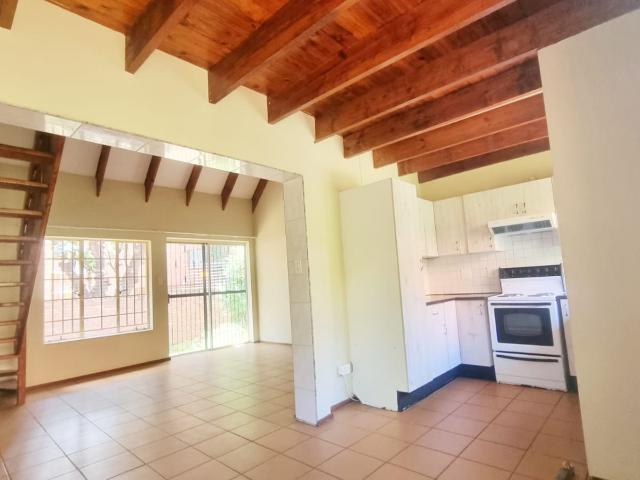 2 Bedroom Townhouse For Sale in Zwartkop