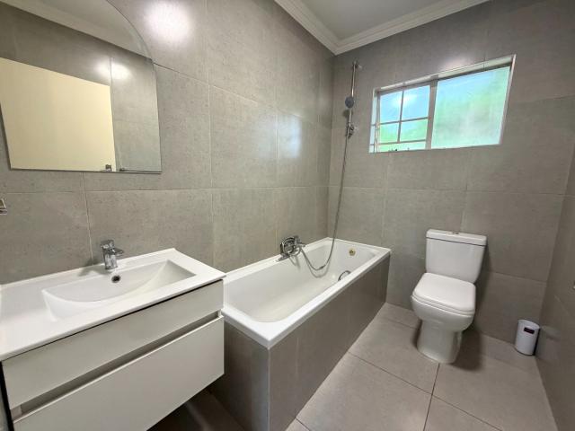 2 Bedroom Townhouse For Sale in Zwartkop