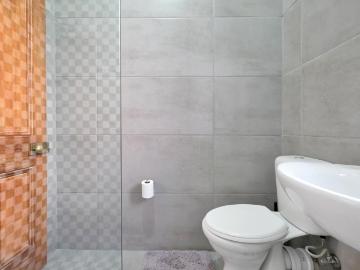 2 Bedroom Townhouse For Sale in Zonnebloem