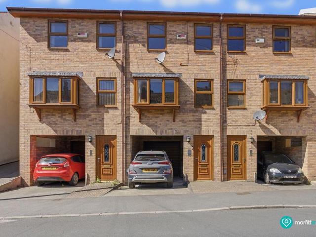 2 bedroom townhouse for sale