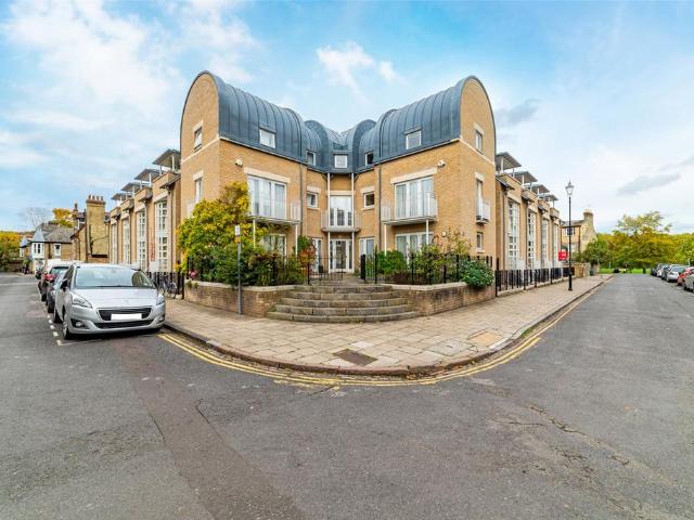 2 bedroom house for sale