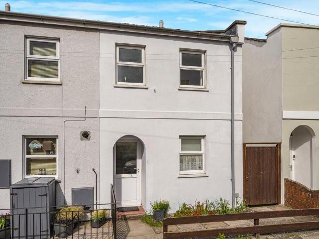 2 bedroom townhouse for sale