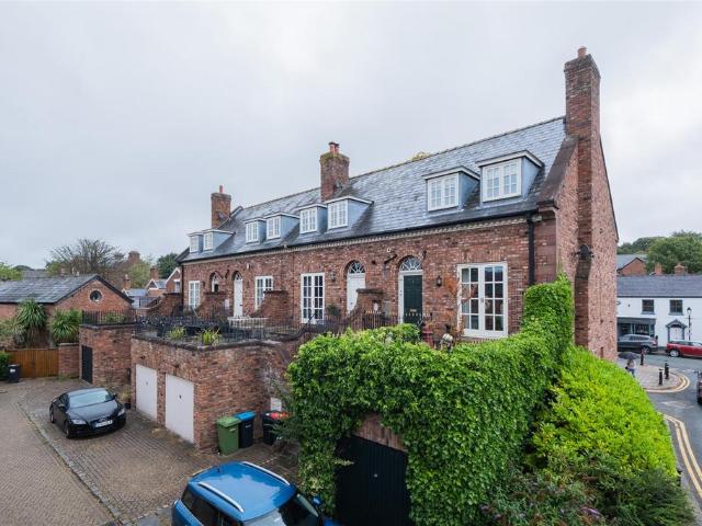2 bedroom townhouse for sale