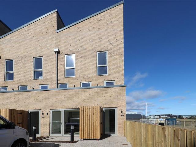 2 bedroom townhouse for sale