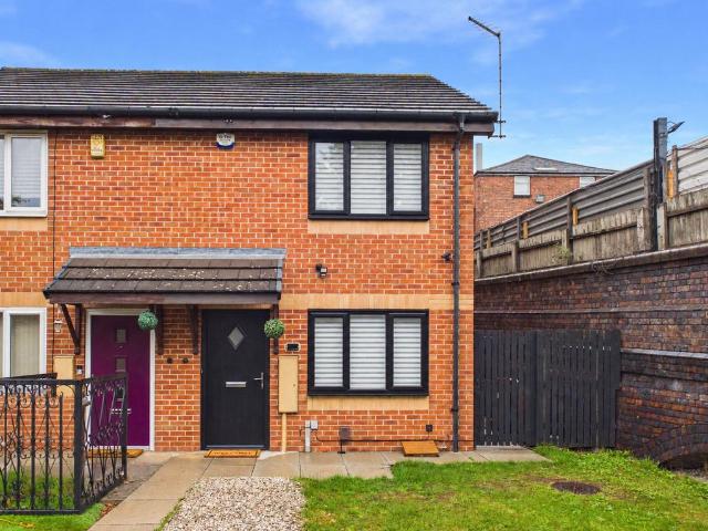 2 bedroom townhouse for sale