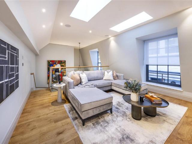 2 bedroom townhouse for sale