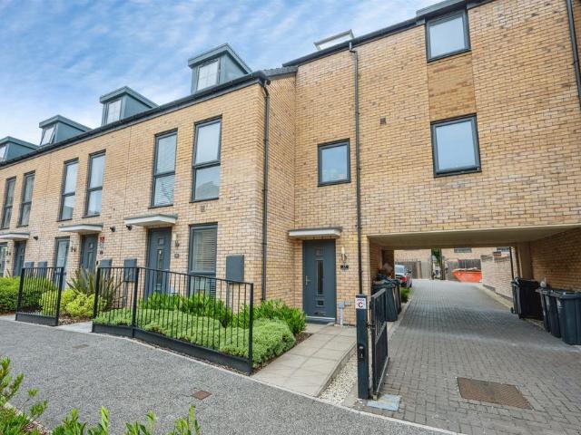 2 bedroom townhouse for sale