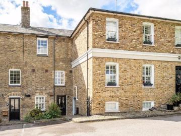 2 bedroom townhouse for sale