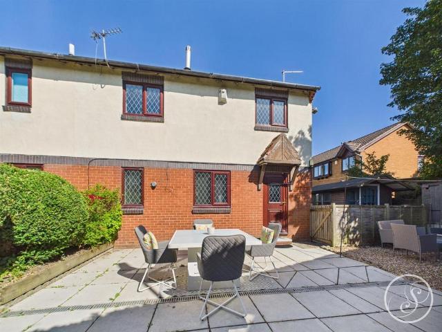 2 bedroom townhouse for sale