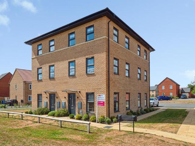 2 bedroom townhouse for sale