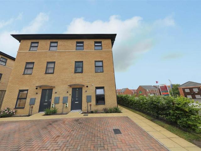 2 bedroom townhouse for sale