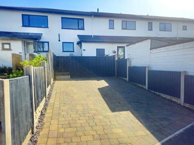 2 bedroom townhouse for sale