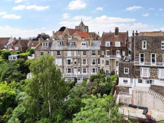 2 bedroom townhouse for sale