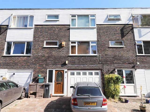 2 bedroom townhouse for sale
