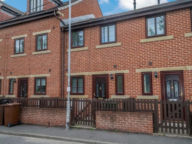 2 bedroom townhouse for sale