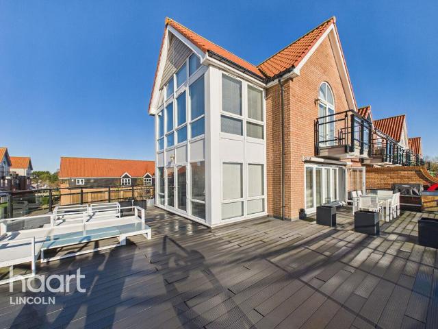 2 bedroom townhouse for sale