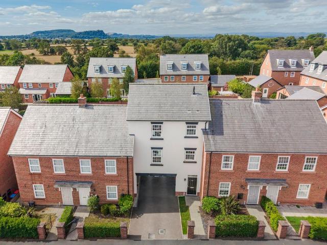 2 bedroom townhouse for sale