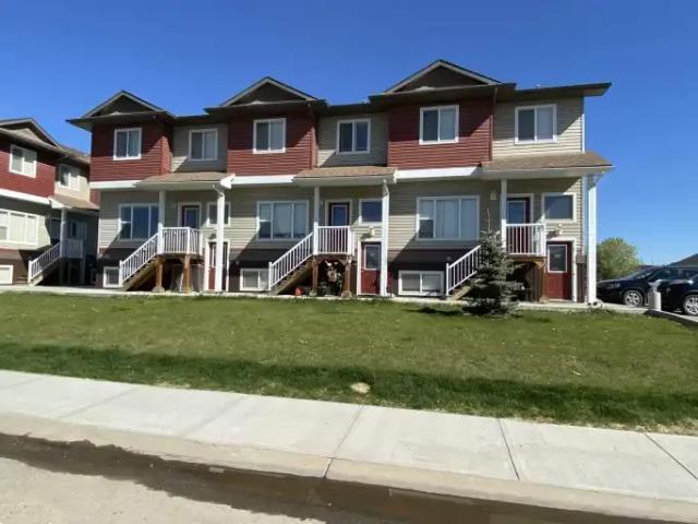 2 Bedroom Townhouse Grande Prairie AB 105268323