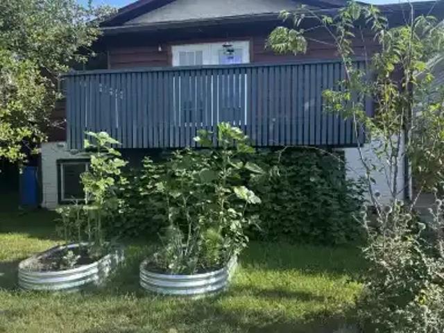2 Bedroom Townhouse High River AB 104681685