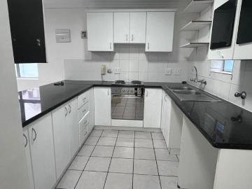 2 Bedroom Townhouse in Muizenberg