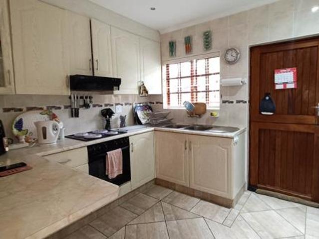 2 Bedroom Townhouse in Margate