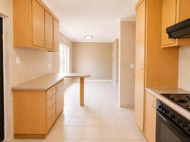 2 Bedroom Townhouse in Meiringspark