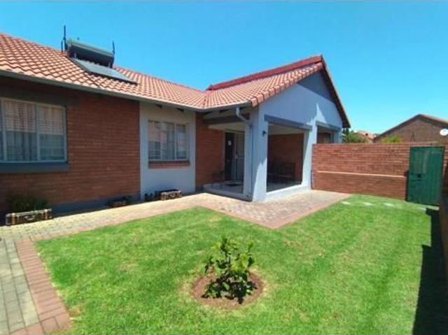 2 Bedroom Townhouse in Monavoni
