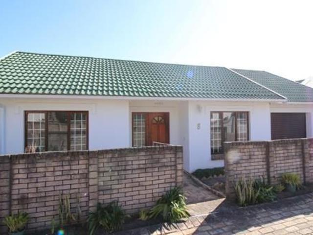 2 Bedroom Townhouse in Nahoon Valley Park